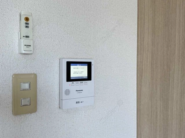 モニター付きインターホン