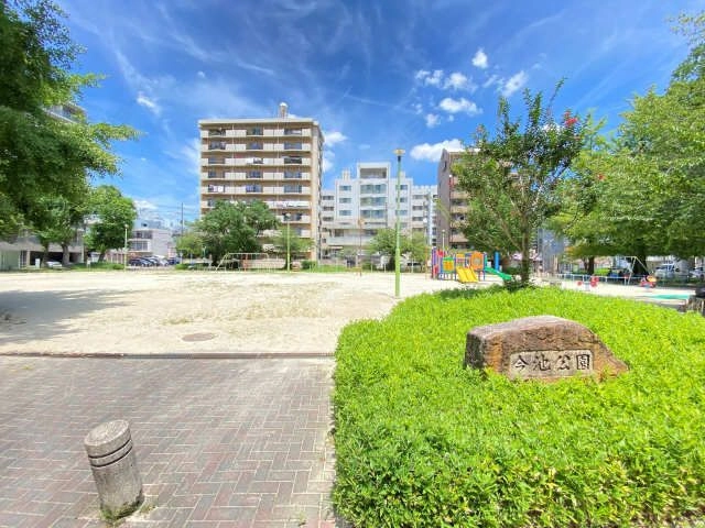 目の前の  今池公園