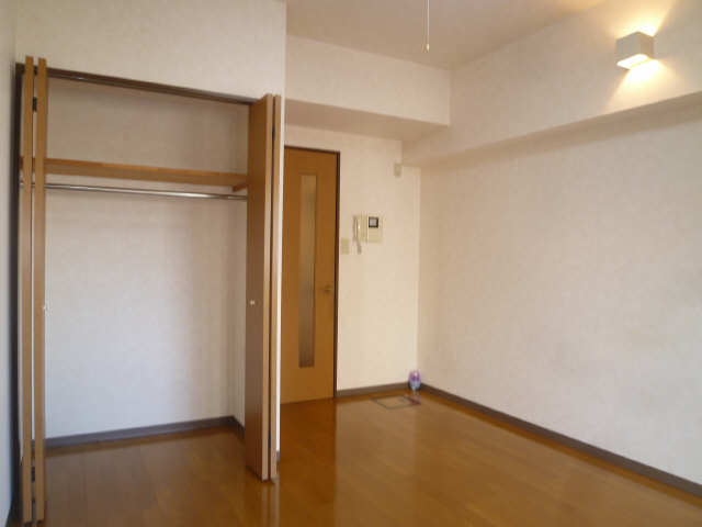 覚王山エクセル 6階 室内