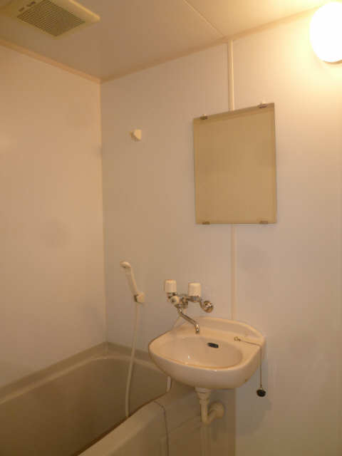 覚王山エクセル 6階 浴室