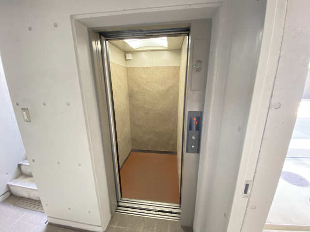 エレベーター