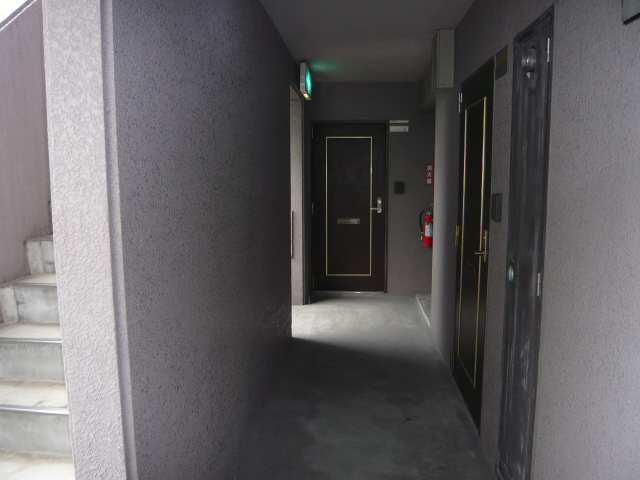 いのうビル 3階 共用廊下