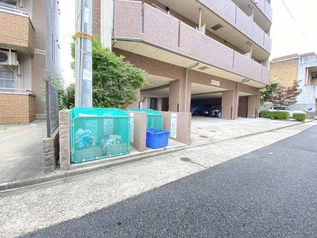 ゴミ置き場