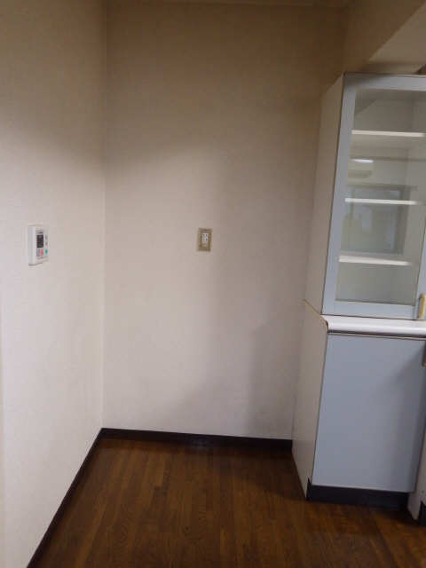 冷蔵庫置き場