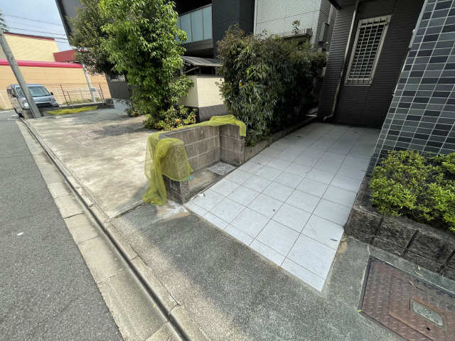 ごみ捨て場