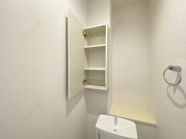 トイレ収納棚