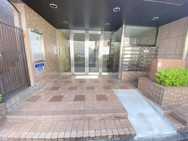 メゾン桜山 7階 エントランス