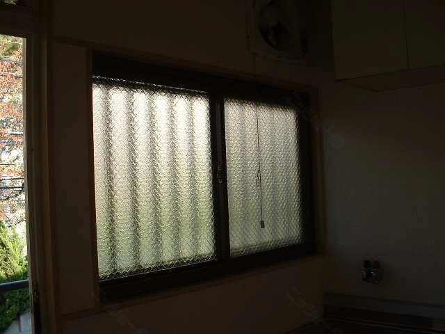 キッチン通気窓