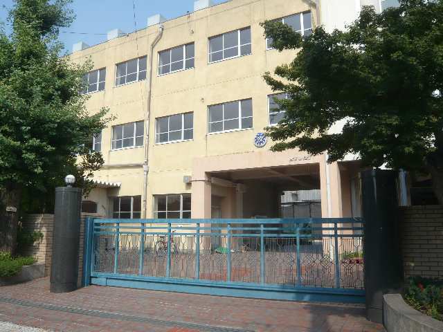 メゾンドール高田 2階 小学校