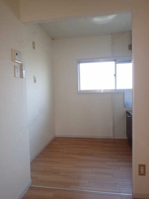 冷蔵庫置き場