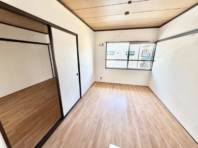 洋間