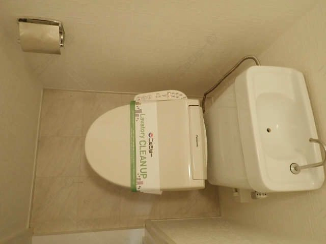 シャワー付きトイレ