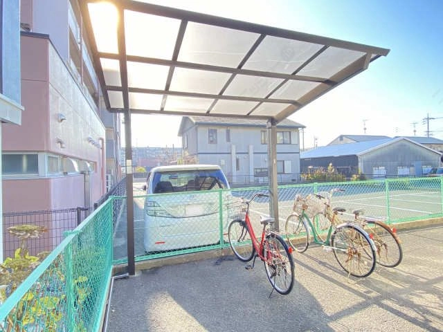 B棟側自転車置場