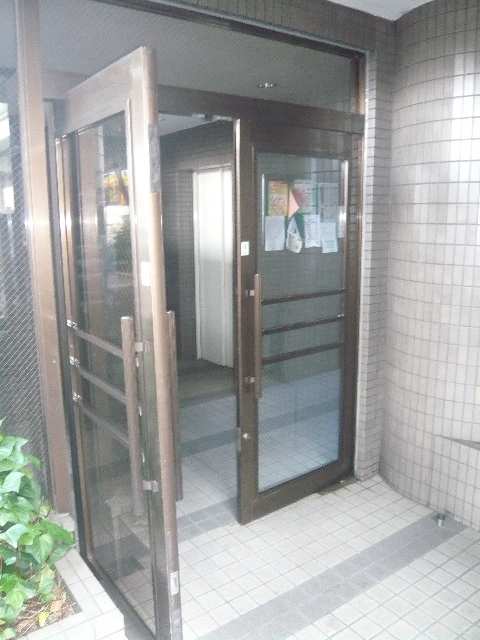 グレースマンションＨ＆Ａ堀田 5階 エントランス