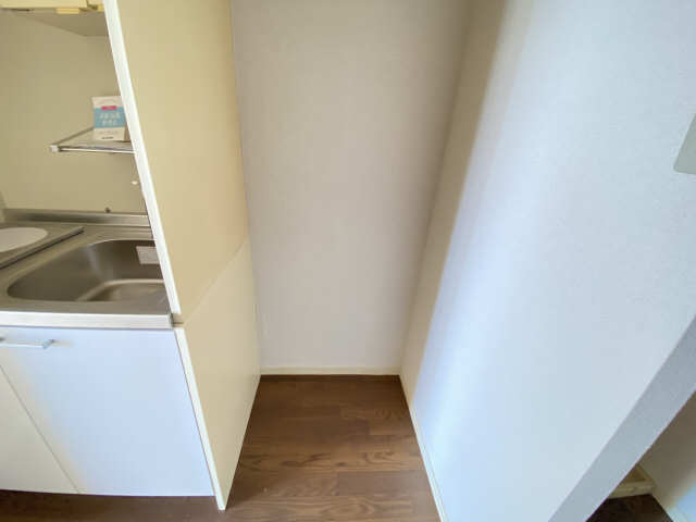 冷蔵庫置き場