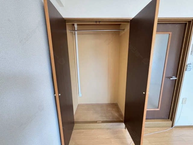 収納洋間