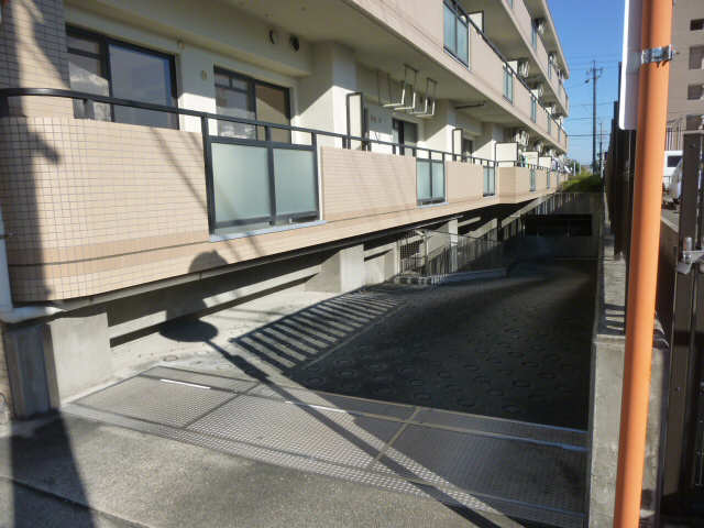 地下駐車場