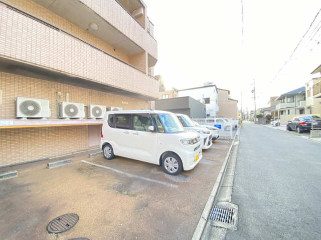 ふるかわビル 4階 駐車場