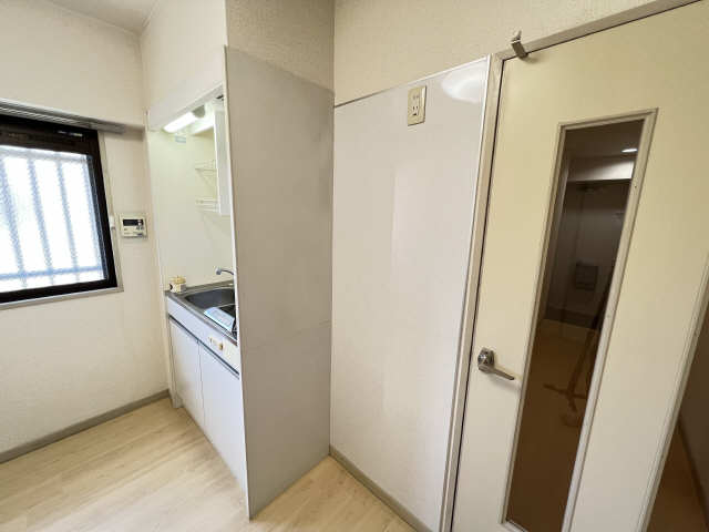 冷蔵庫置き場