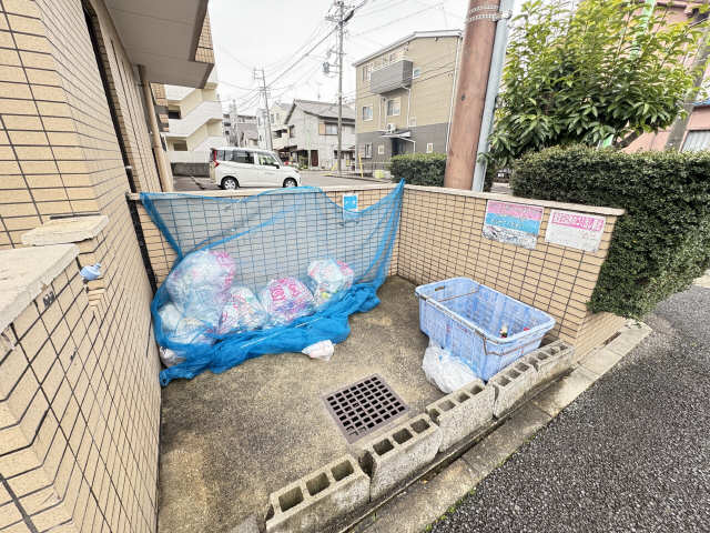 ゴミ捨て場