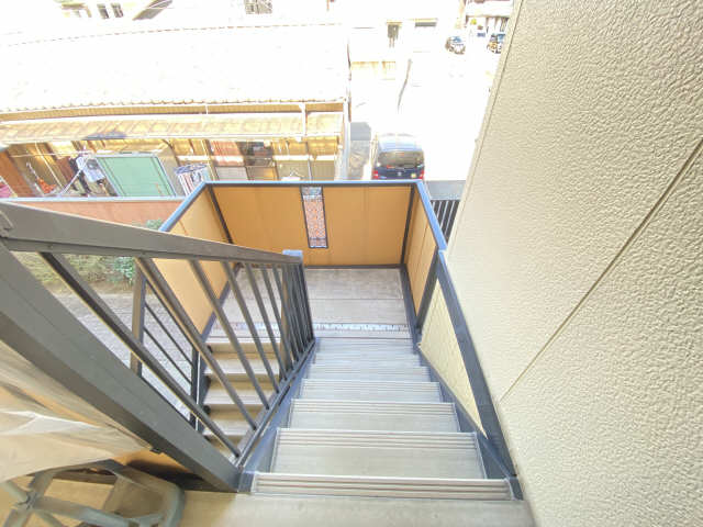 サン・クレイン 1階 階段