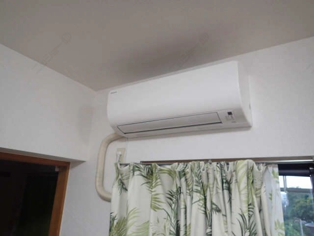 リビングエアコン