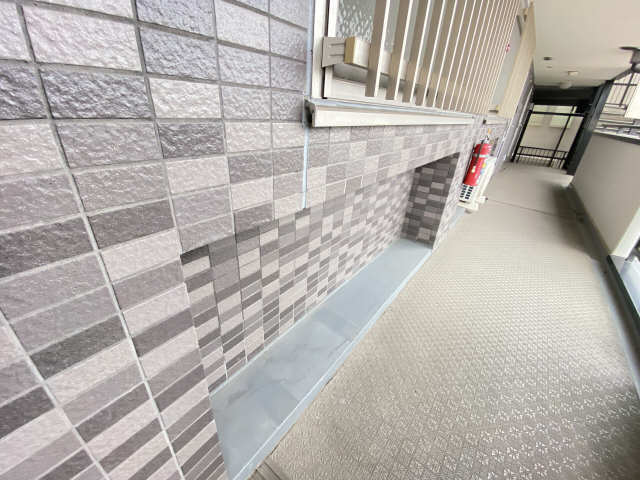 北側洋間室外機置場