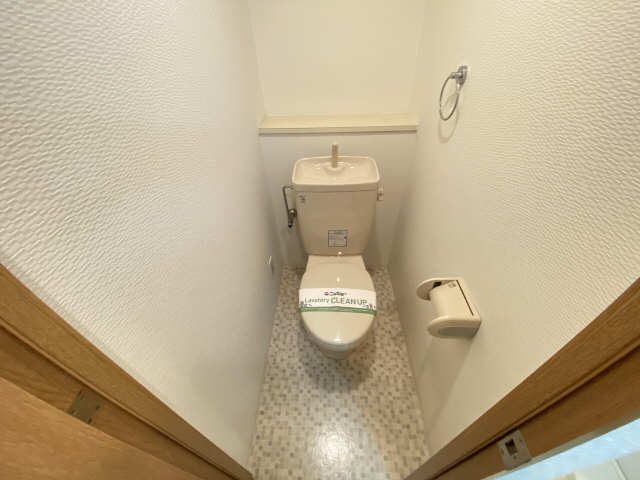 エッセ桜山 2階 WC