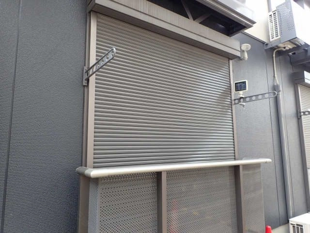 シャッター式雨戸