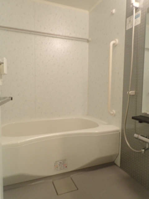 アドミール桜山 6階 浴室
