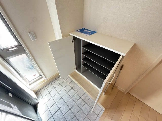 シューズボックス