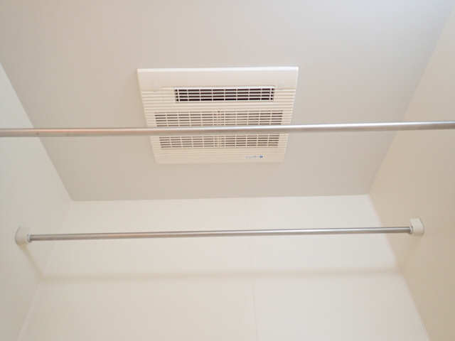 ＨＯＬＹ　ＣＯＲＲＥＣＴ・桜山 3階 浴室暖房乾燥機