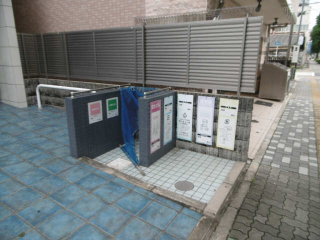 TOYOOKA APARTMENT 1階 ゴミ置き場