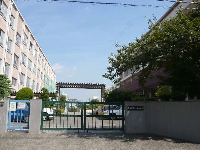 中根小