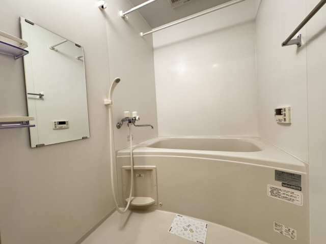 ヴァンベールヒルズ 2階 浴室