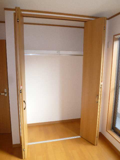 ２階中洋間収納