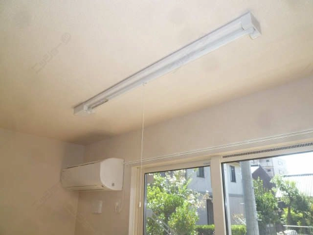 室内物干・エアコン
