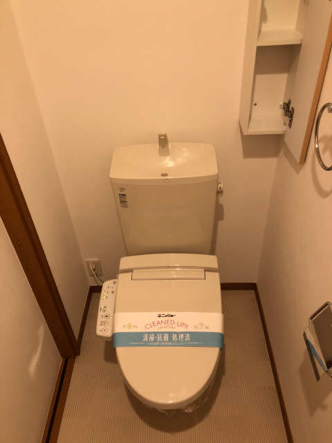 シャワー付きトイレ