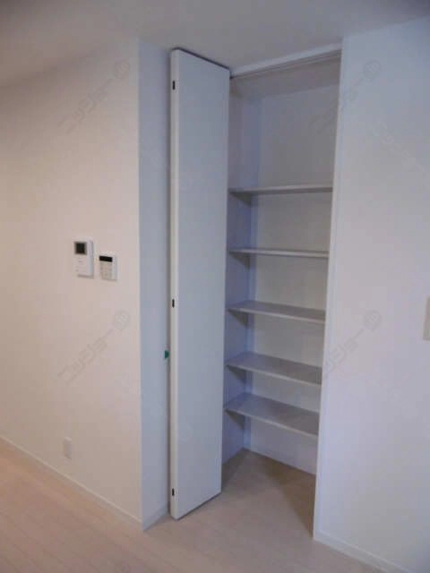 リビ  ング収納