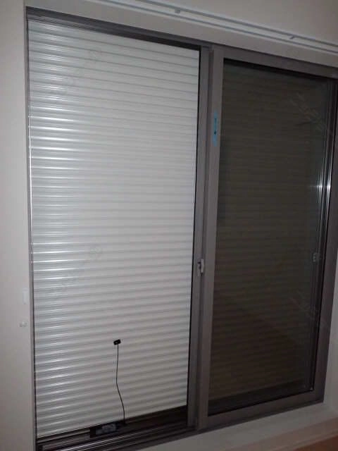 シャッター式雨戸