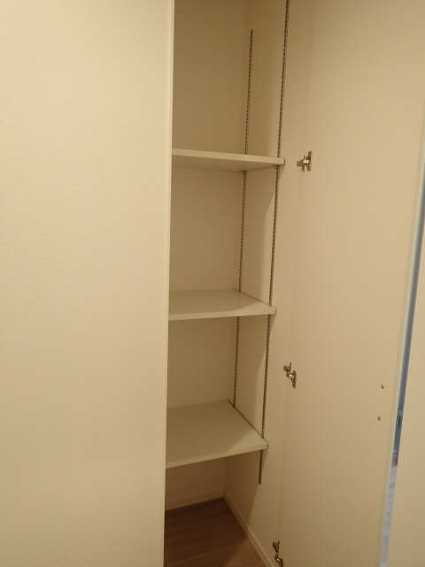 トイレ前収納