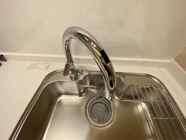 タッチれす水栓