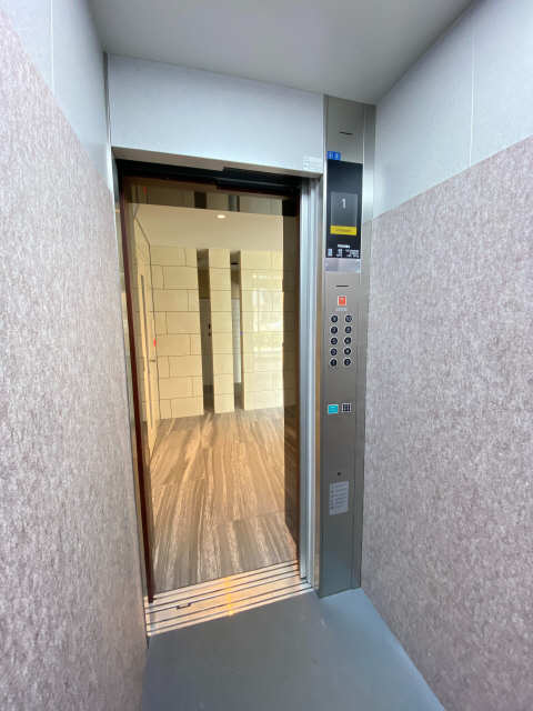 VILLAGE DE MIZUHO 2階 エレベーター