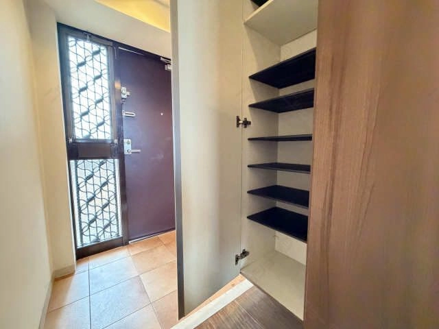 シューズボックス