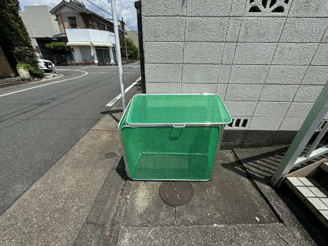 敷地内ゴミ置き場