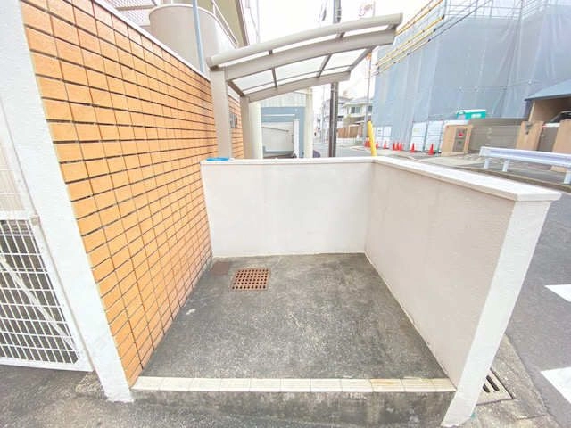 敷地内ゴミ置場