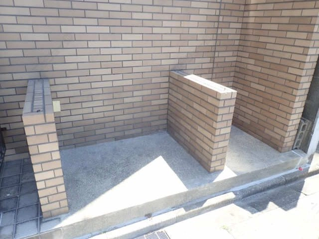 敷地内ごみ置場