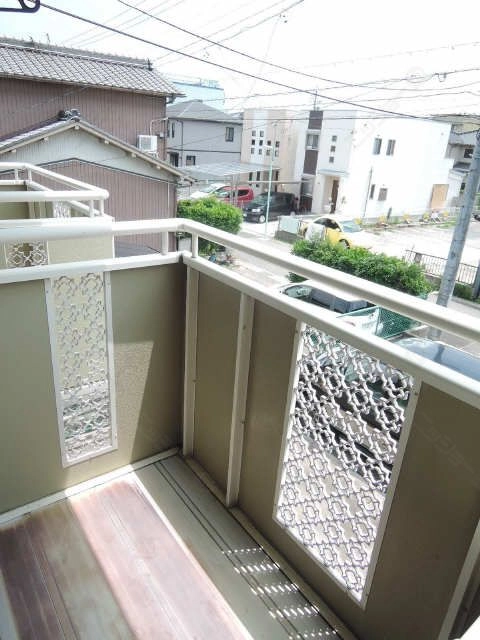 バルコニ  ー