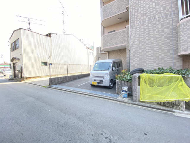 駐車凰
