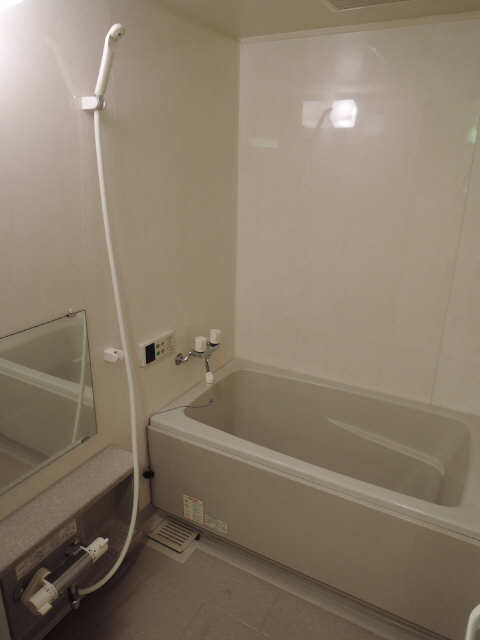 中日マンション上飯田 6階 浴室